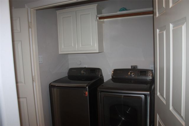 3206 E Park At Beverly Hills, Houston, TX 77057