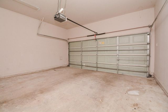 3206 E Park At Beverly Hills, Houston, TX 77057