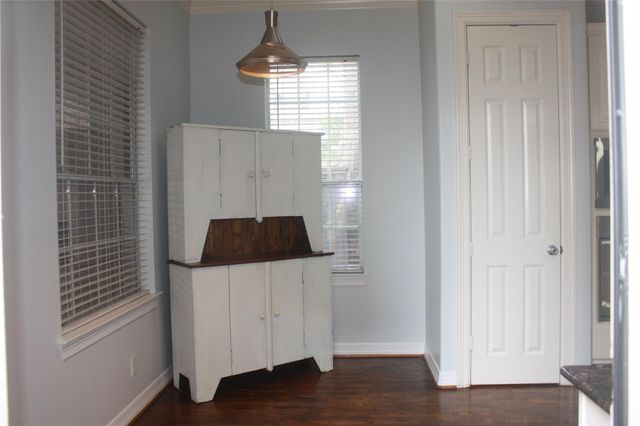 3206 E Park At Beverly Hills, Houston, TX 77057