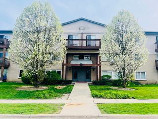 655 DEEPWOODS Drive 1I, Mundelein, IL 60060