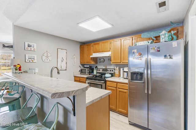 902 Fifth Street S, Carolina Beach, NC 28428