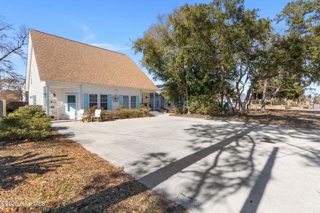 902 Fifth Street S, Carolina Beach, NC 28428