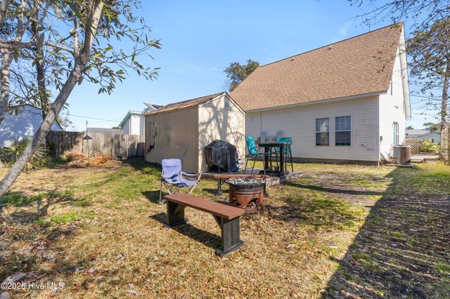 902 Fifth Street S, Carolina Beach, NC 28428