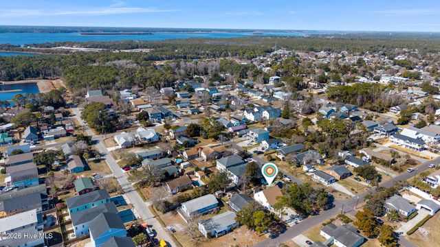 902 Fifth Street S, Carolina Beach, NC 28428