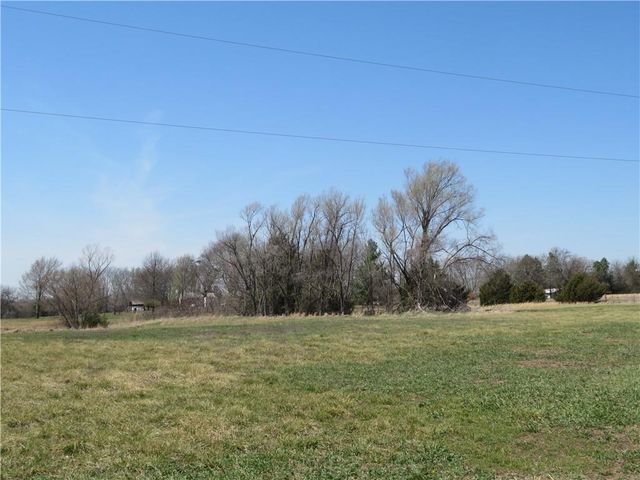 31393 W 287th Street, Paola, KS 66071