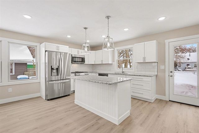 907 Orchard Avenue, Muskegon, MI 49442