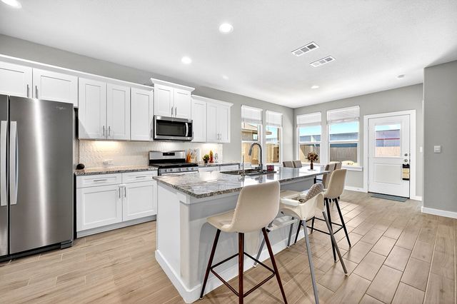 2206 Bear Dr, Midland, TX 79707