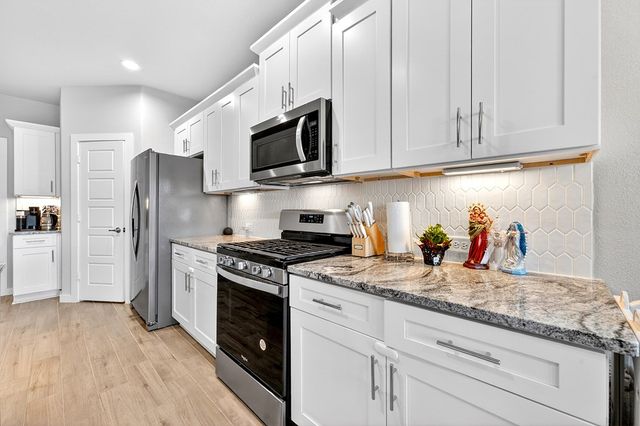 2206 Bear Dr, Midland, TX 79707