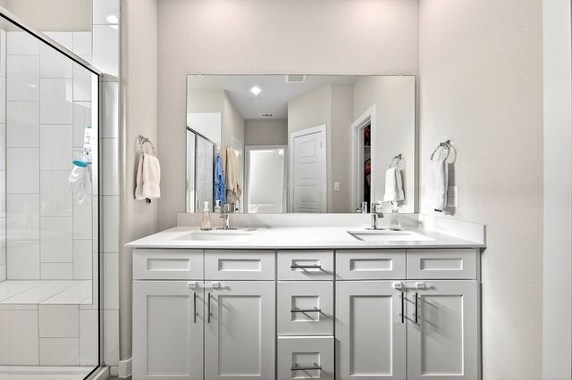 2206 Bear Dr, Midland, TX 79707