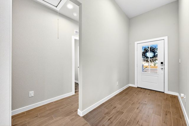 2206 Bear Dr, Midland, TX 79707