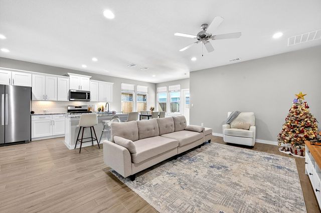 2206 Bear Dr, Midland, TX 79707