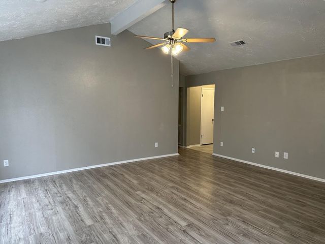 9822 Rumbling Wood Lane, Houston, TX 77086