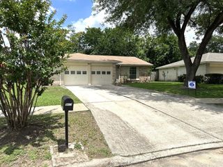 9822 Rumbling Wood Lane, Houston, TX 77086