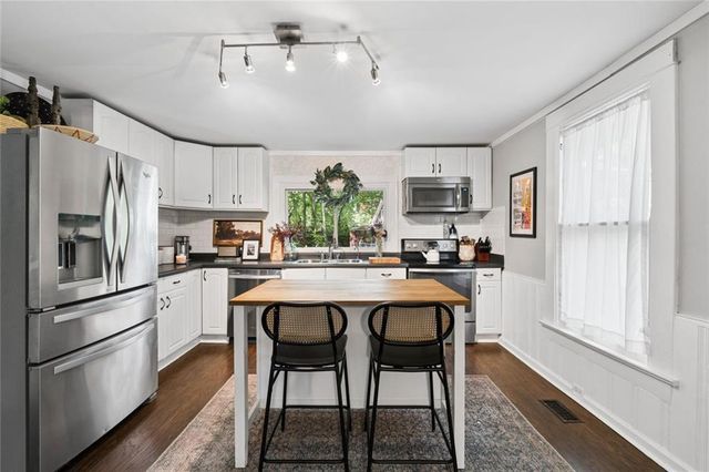 2152 Forrest Place NW, Atlanta, GA 30318