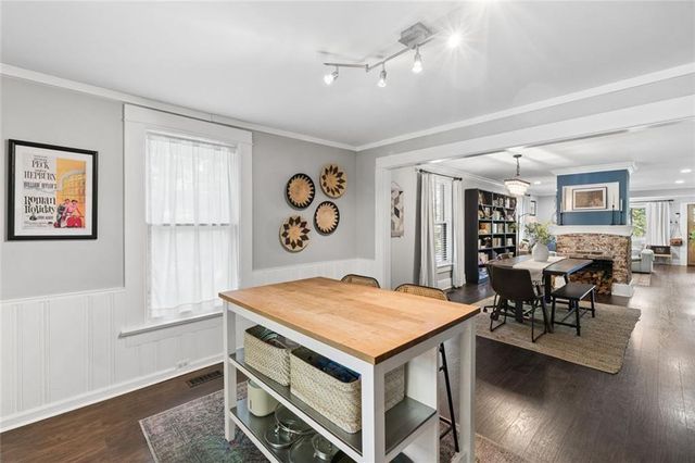2152 Forrest Place NW, Atlanta, GA 30318