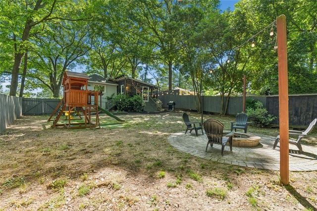 2152 Forrest Place NW, Atlanta, GA 30318