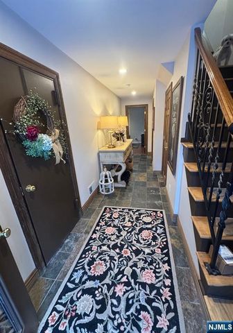 76 Metro Vista, Hawthorne, NJ 07506