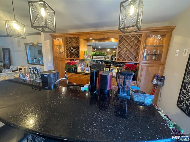 76 Metro Vista, Hawthorne, NJ 07506