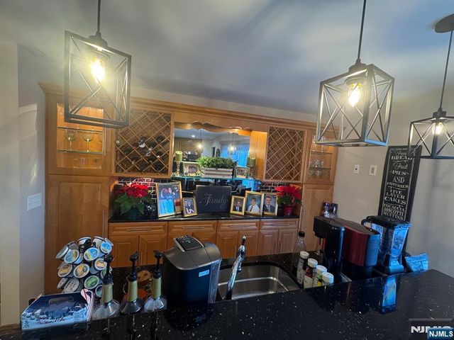76 Metro Vista, Hawthorne, NJ 07506
