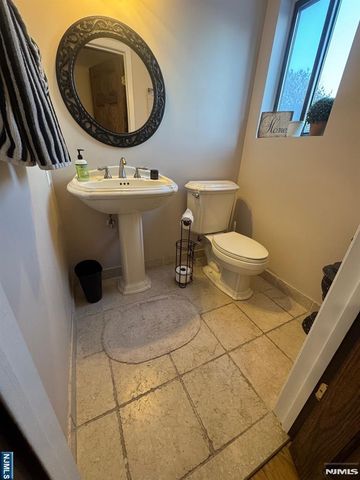 76 Metro Vista, Hawthorne, NJ 07506