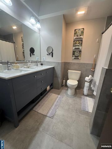 76 Metro Vista, Hawthorne, NJ 07506