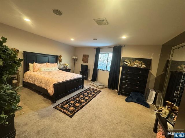 76 Metro Vista, Hawthorne, NJ 07506
