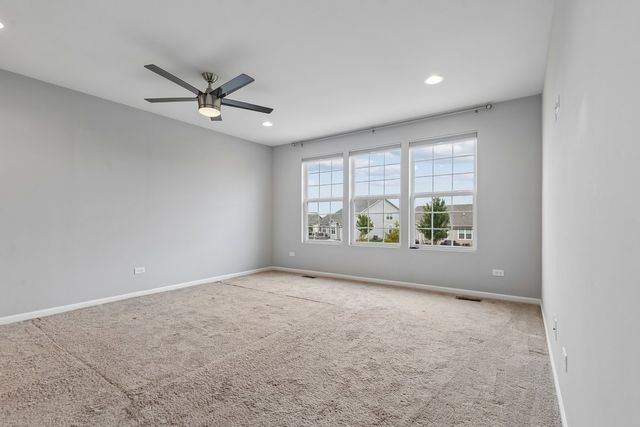 43 Palisades Boulevard, Hawthorn Woods, IL 60047