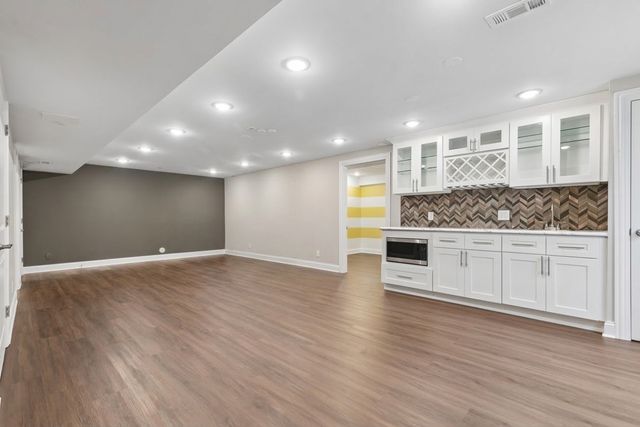 43 Palisades Boulevard, Hawthorn Woods, IL 60047