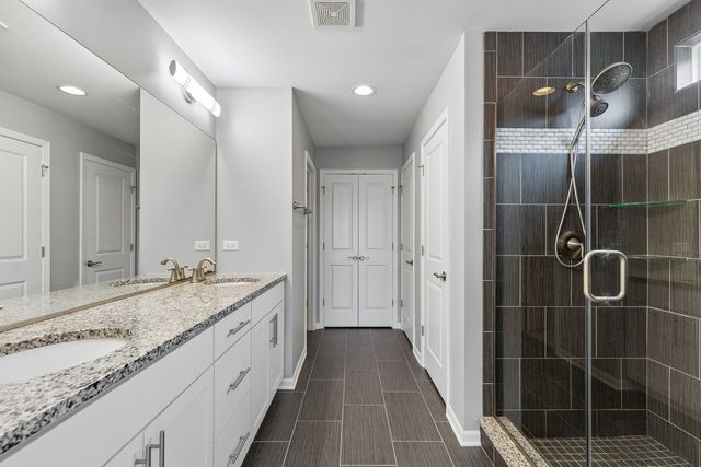 43 Palisades Boulevard, Hawthorn Woods, IL 60047