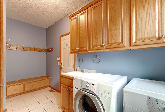 1419 12th Street SE, New Prague, MN 56071