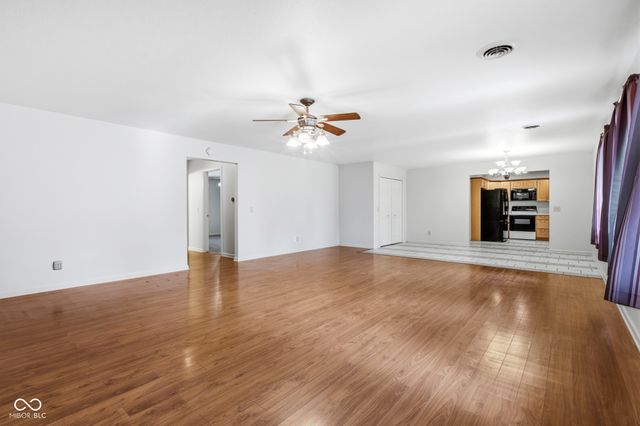 1711 Lafayette Avenue UNIT 11, Lebanon, IN 46052