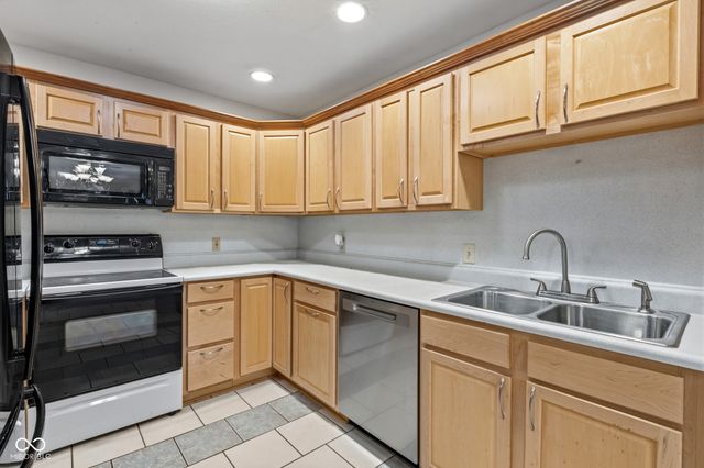 1711 Lafayette Avenue UNIT 11, Lebanon, IN 46052