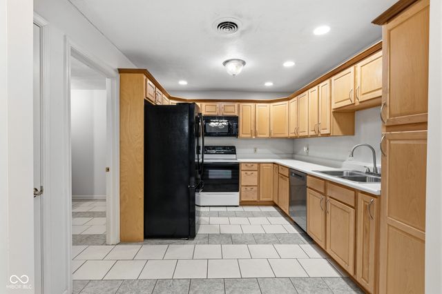 1711 Lafayette Avenue UNIT 11, Lebanon, IN 46052