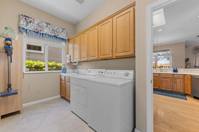 7436 Goose Meadows Way, Roseville, CA 95747