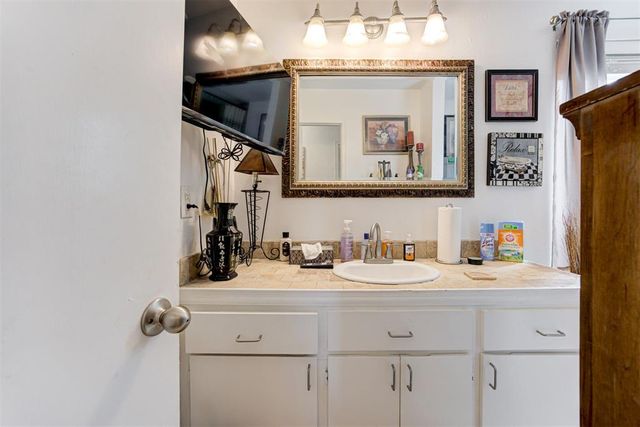 2121 NW 115th Terrace, Oklahoma City, OK 73120