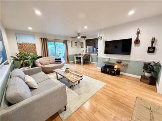 22030 Calvert 2, Woodland Hills, CA 91367