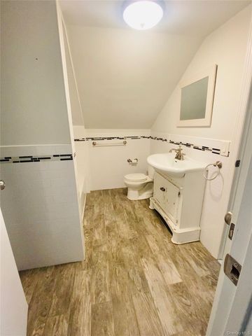 69 Grand Avenue, Rockville Centre, NY 11570