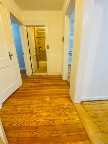 69 Grand Avenue, Rockville Centre, NY 11570