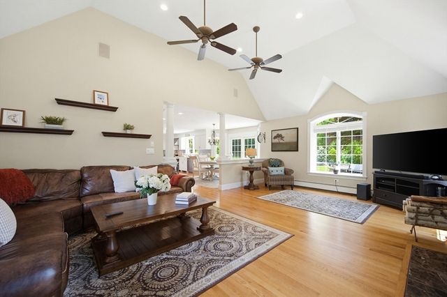 12 Birch Lane, Medfield, MA 02052
