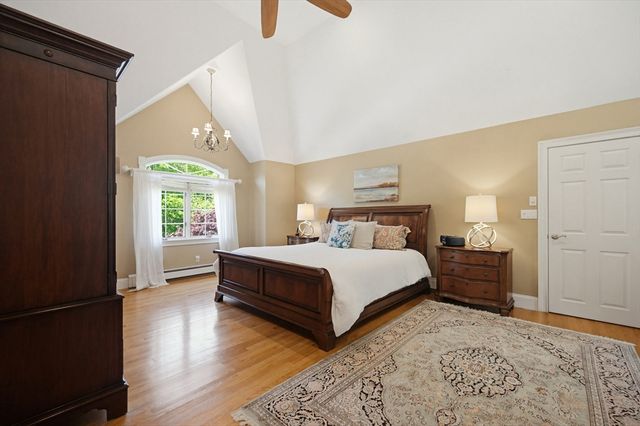12 Birch Lane, Medfield, MA 02052