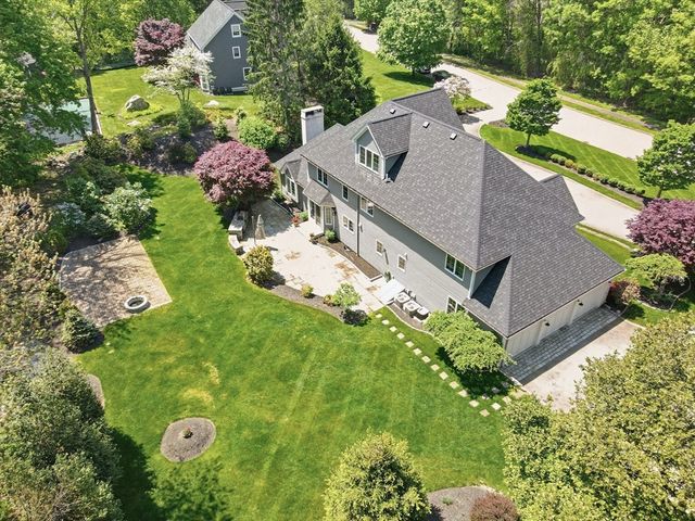 12 Birch Lane, Medfield, MA 02052