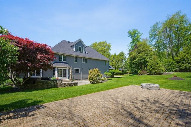 12 Birch Lane, Medfield, MA 02052