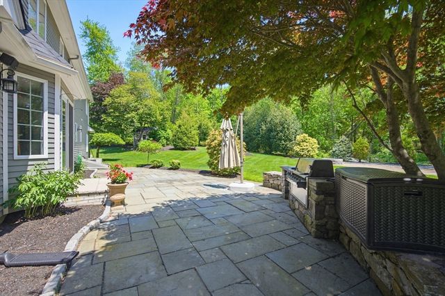12 Birch Lane, Medfield, MA 02052