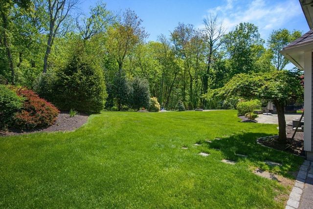 12 Birch Lane, Medfield, MA 02052