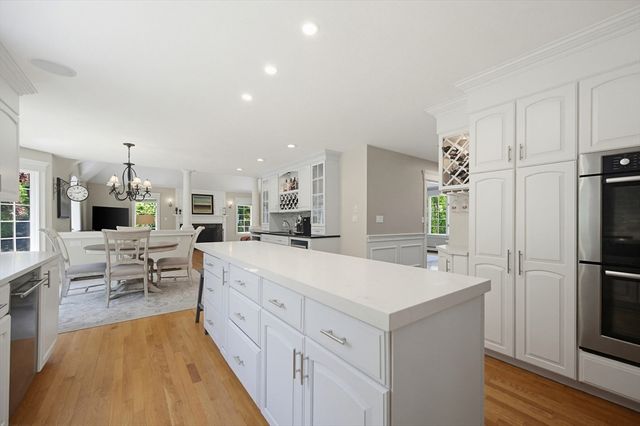12 Birch Lane, Medfield, MA 02052