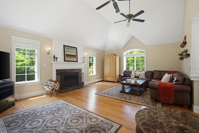 12 Birch Lane, Medfield, MA 02052