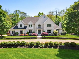 12 Birch Lane, Medfield, MA 02052