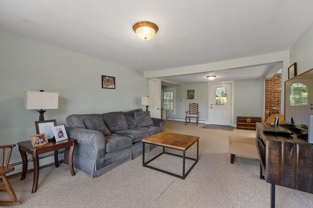 163 Rowley Hill Rd, Sterling, MA 01564