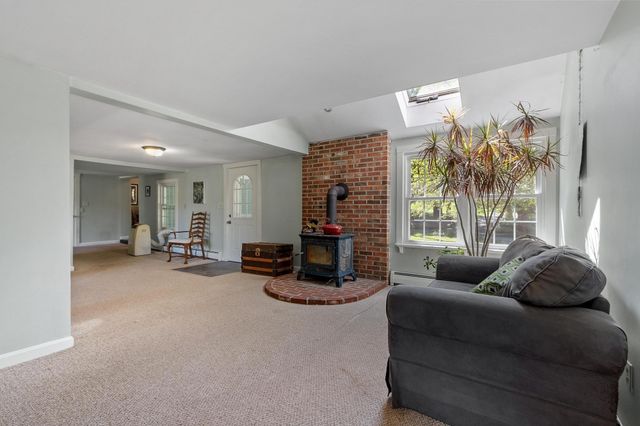 163 Rowley Hill Rd, Sterling, MA 01564