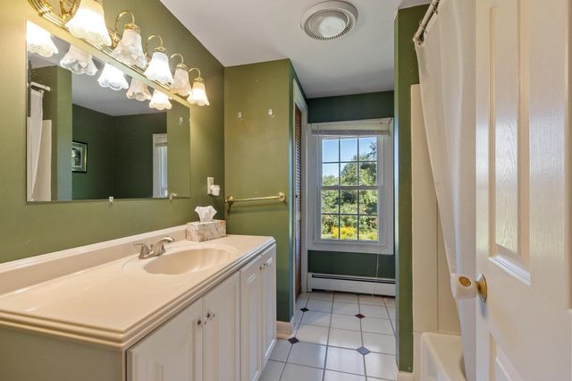 163 Rowley Hill Rd, Sterling, MA 01564